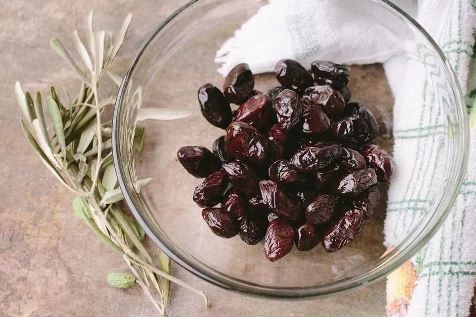 prodotti tipici salentini olive nere salento